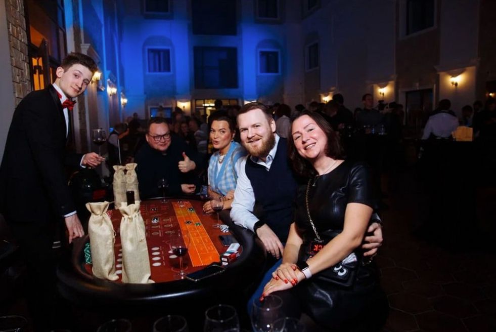 Aperçu du matériel casino thématique inclus dans les forfaits Reveemotion